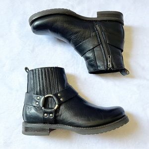 Frye Veronica Harness Chelsea Boot Black Sz 6.5 Cavalry